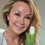 Saša Lendero: Toliko moških je pred njo pokleknilo, ona pa je pela, da ne gre na kolena