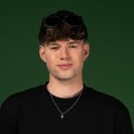 Foto: Juš Čop (Kmetija) priklenjen v lisice