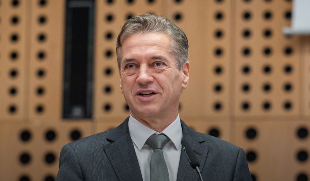 Rober Golob
