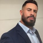 Po dolgem zatišju se je javil Denis Bajrić (Poroka na prvi pogled) – to se dogaja z njim sedaj