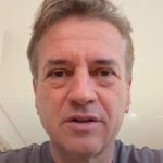 Robert Golob presenetil javnost, a ena podrobnost je vsem padla v oči