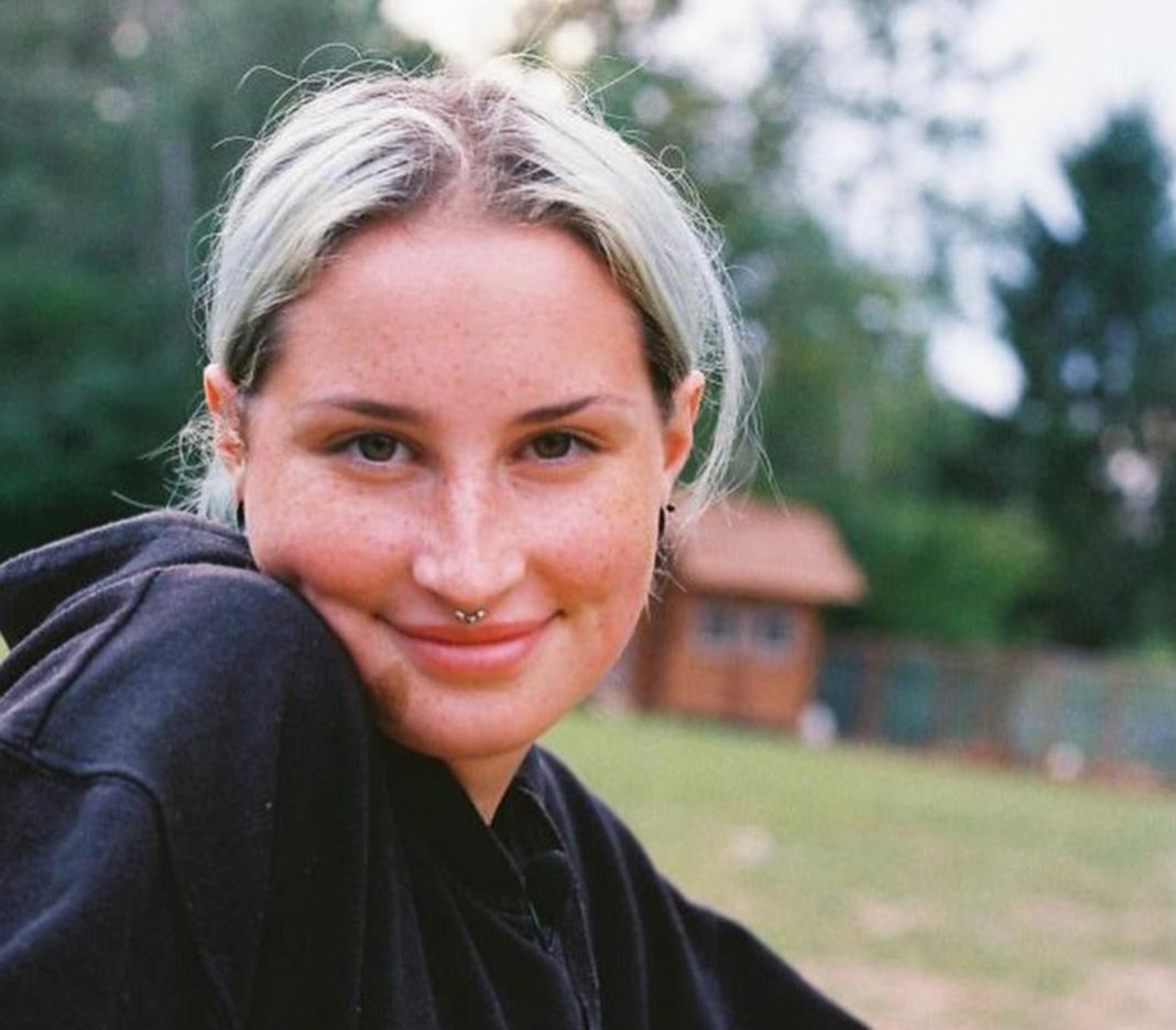 Alenka-Weiss Alenka-Weiss