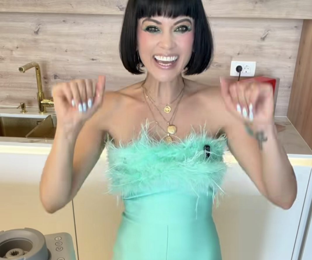 Nina O.