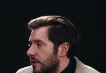 Župnik Martin Golob se okoli vozi v takšnem avtomobilu