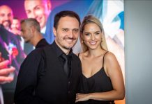 Izbranka Blaža Švaba ujeta v postelji z znanim radijskim voditeljem
