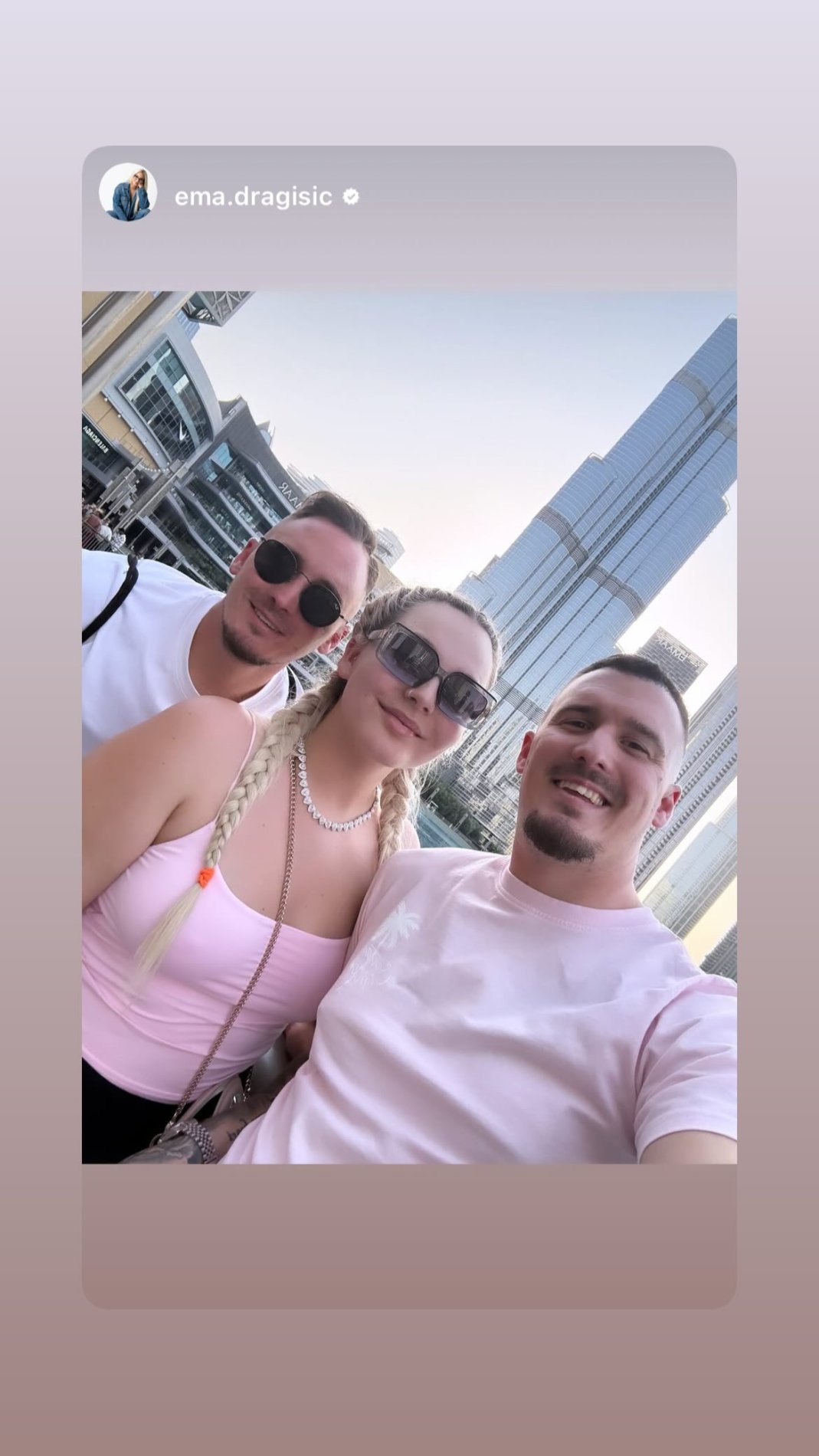 Ema, Jan in Žan v Dubaju. Vir: Instagram