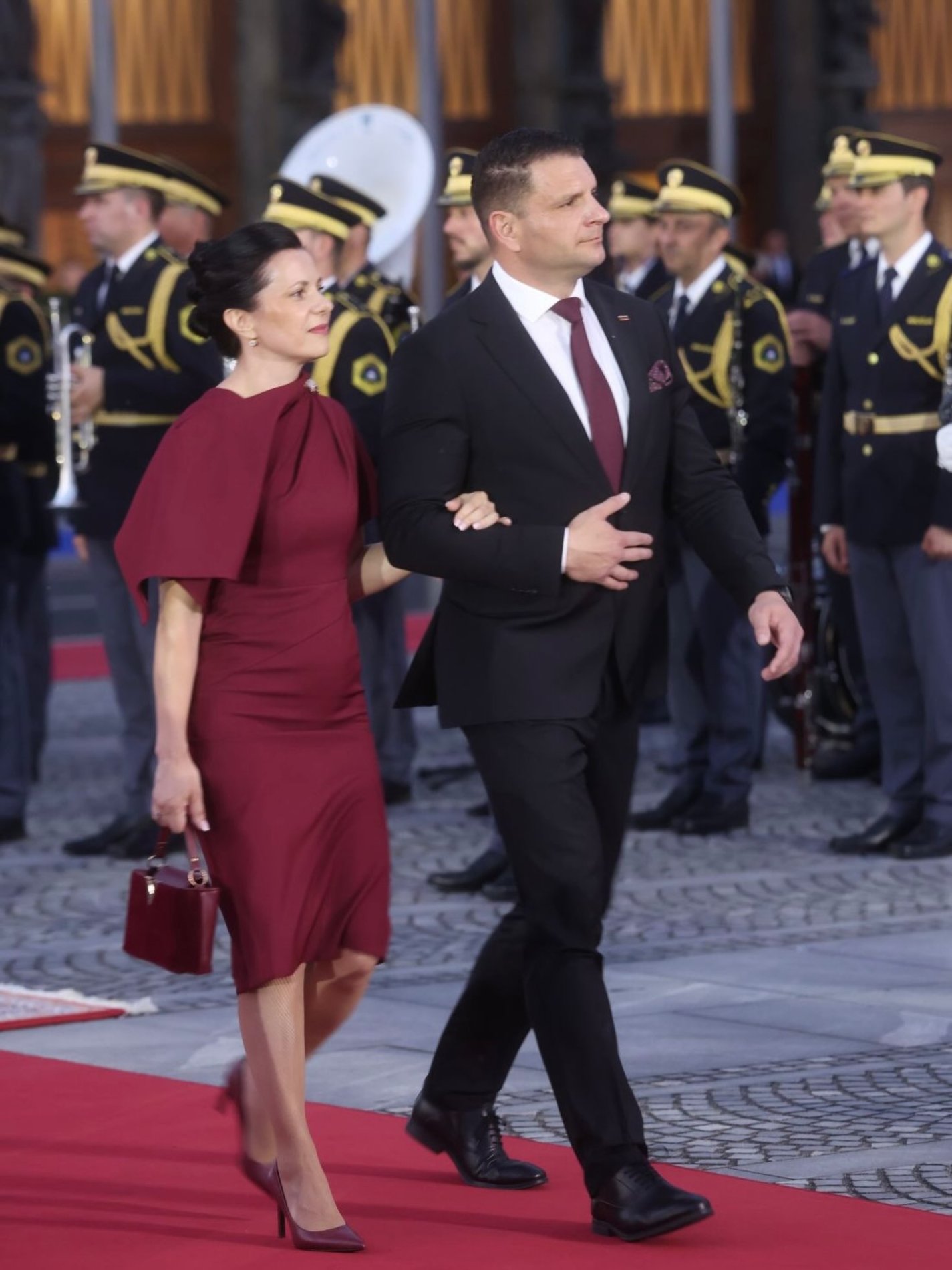 Zoran in njegova žena na rdeči preprogi. Vir: Instagram