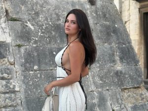 Ob postavi Ane Taks smo ostali brez besed, po dveh porodih je danes takšna v kopalkah