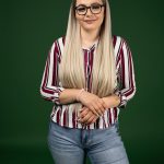 V Dubaju se Ema Dragišić (Kmetija) sooča z zdravstvenimi težavami